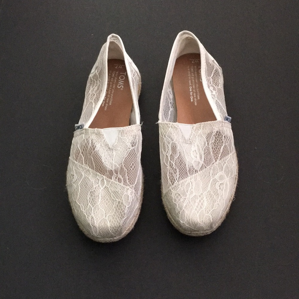 White lace Toms